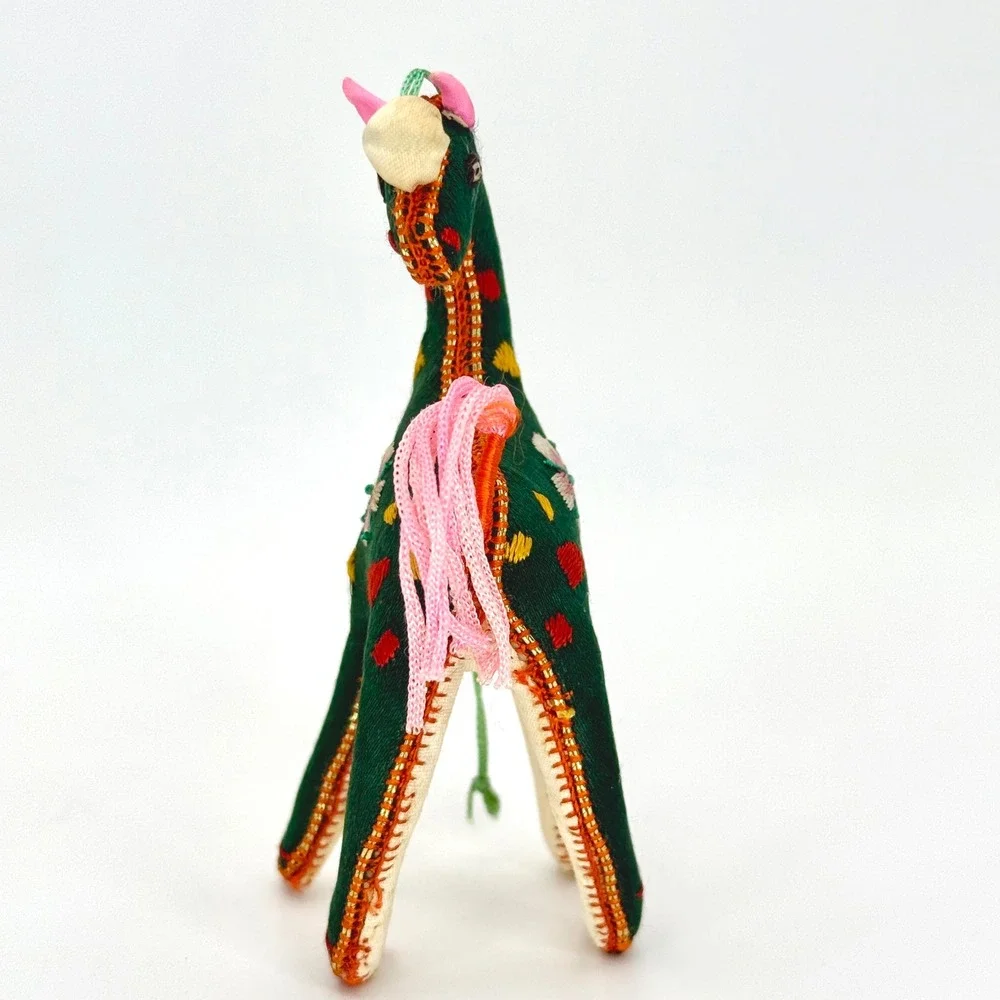 N/A head has toy